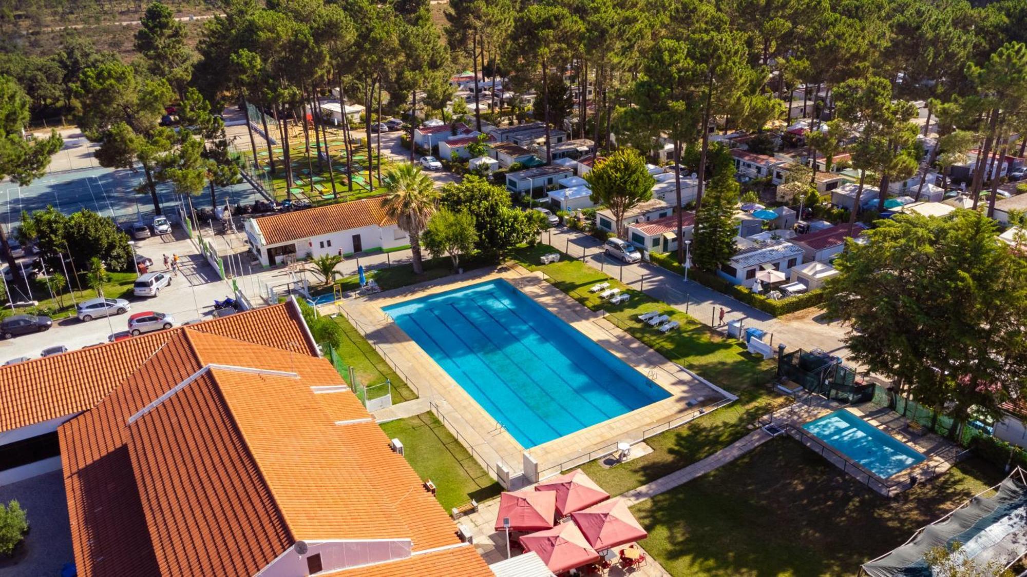 Kampaoh Sesimbra Hotel Bagian luar foto